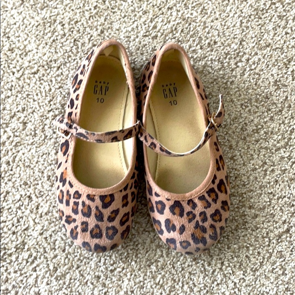 Leopard print Mary jane’s